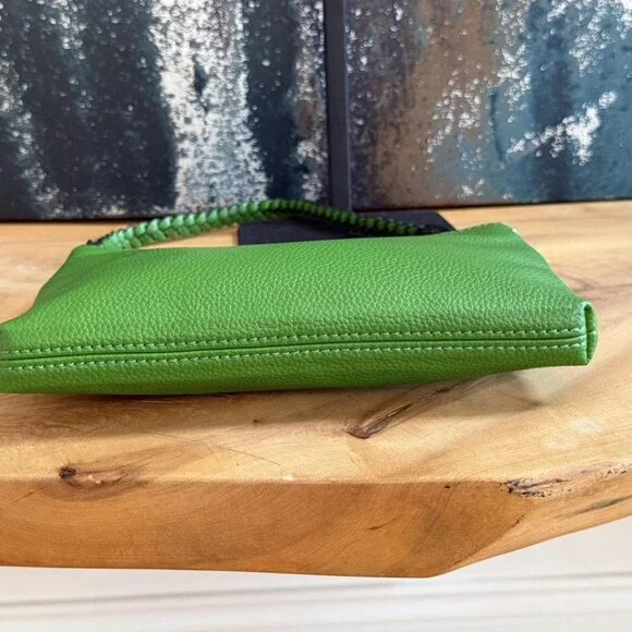 Dana Buchman Pebbled vegan leather brand-new wristlet in Kelly Green Hue - Picture 3 of 7